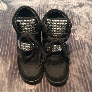 Steve Madden Hamlet sneaker wedge size 7.5